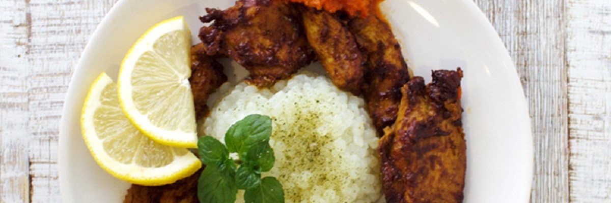 Hähnchenbrust mit Erdnussbutter und Konjak-Reis
